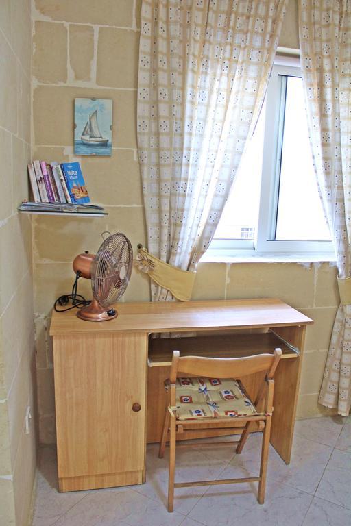 Marsalforn Studio Apartment ภายนอก รูปภาพ