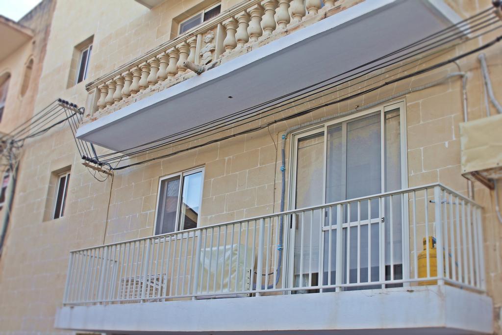 Marsalforn Studio Apartment ภายนอก รูปภาพ